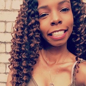 Meet your Posher, Victoria